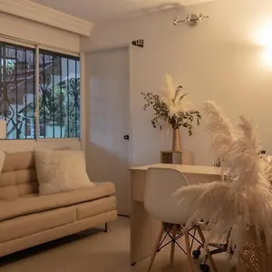 Casa Blanca Estadio Guest house